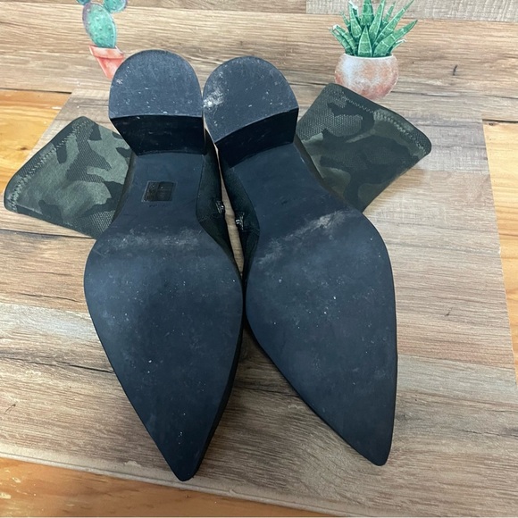 Jeffrey Campbell Green Camo Print Going Out Siren Ankle Sock Boot Sz 9.5 - Picture 10 of 11